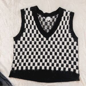 Francescas checker sweater vest size medium